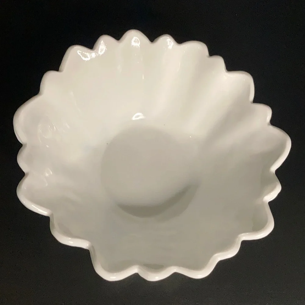Vintage White Scalloped Ceramic Bowl